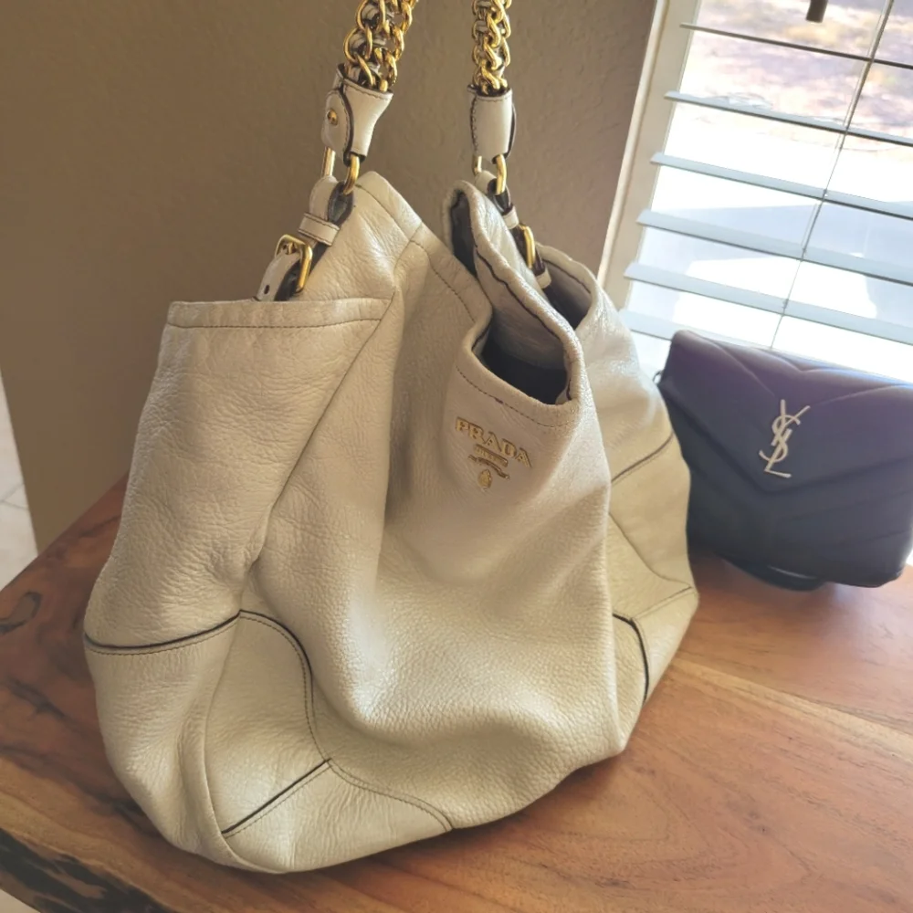 Prada | Authentic Hobo Leather Bag - Picture 3 of 16
